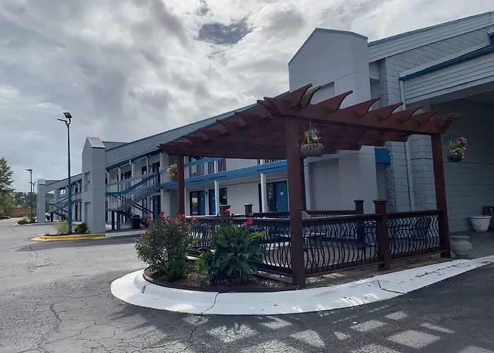 Baymont By Wyndham Wilmington